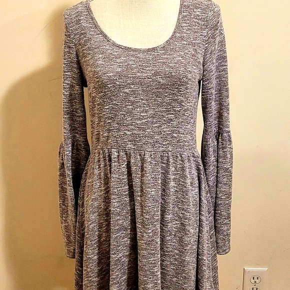 Lovely LDLA Flowy Bell Sleeve Gray  Dress - Picture 1 of 9